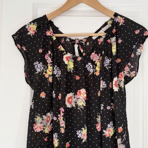 LC Lauren Conrad Women's Black Polka Dot & Floral Short Sleeve Blouse -Size M